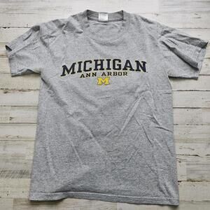Vintage University of Michigan T Shirt Sz SM Ann Arbor UofM Y2K Graphic Tee
